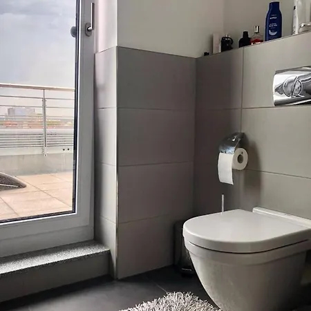 Exclusive Penthouse With Rooftop In The City 아파트